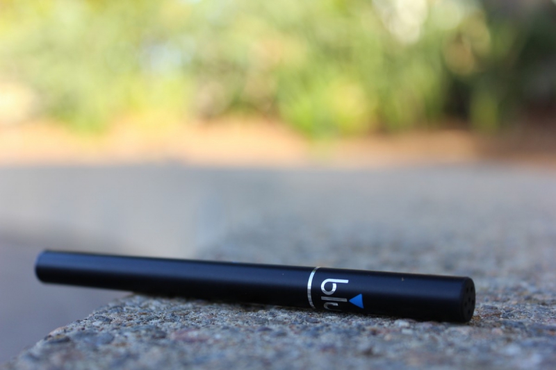 magasin-ST TROPEZ-min_e_cigarette_vaping_blu_cigs_blu_electronic_cigarette_tobacco_cigarette_smoke-637061