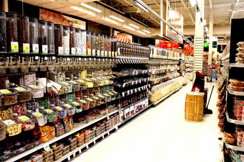 magasin-ST TROPEZ-min_retail_grocery_supermarket_store_food_shopping_market_shop-613228